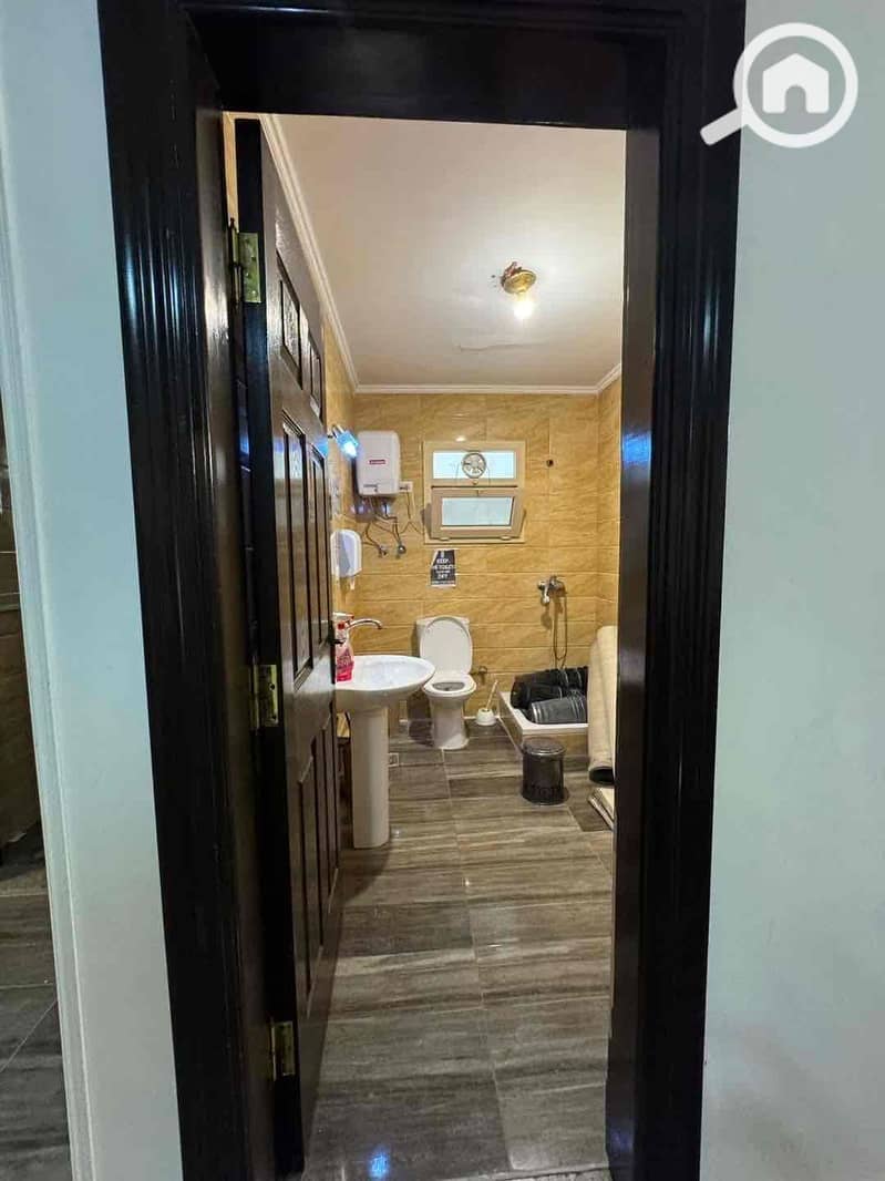 6 7b5151f8-c4c4-4348-89e9-539c0dc6769d. jpg