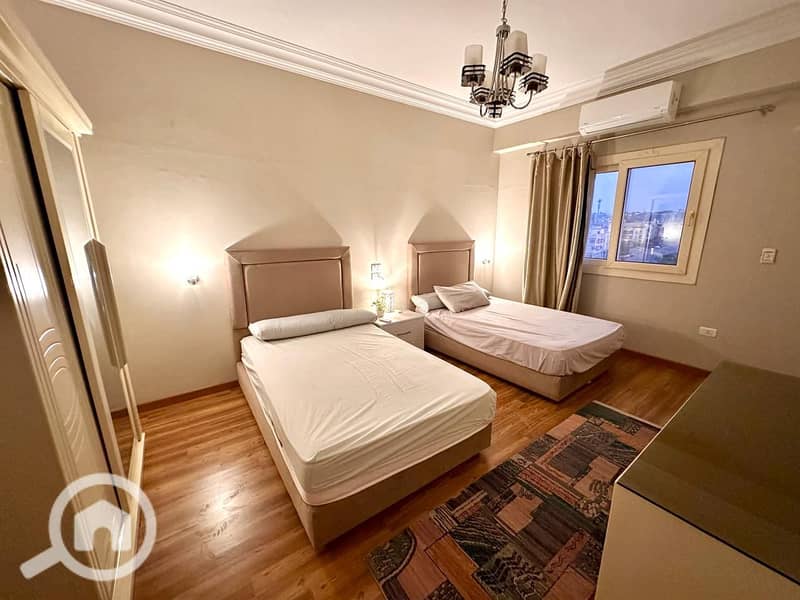 3 3ad7bb3f-594a-4e27-9862-2d75372b186a. jpg