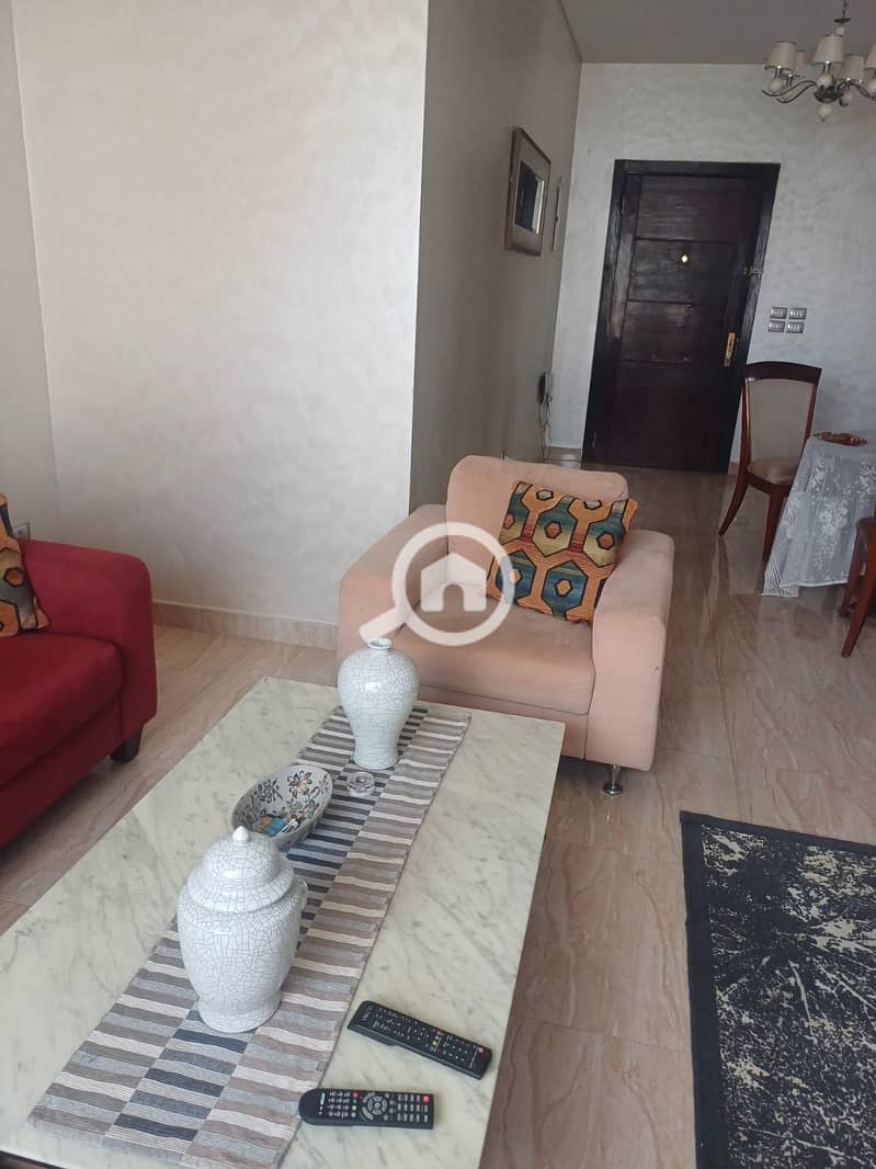 3 8b243d56-eeab-4137-a3bf-3eb53e05f81a. jpg