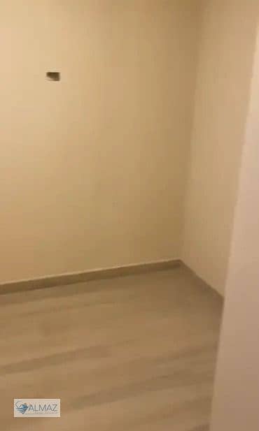 5 WhatsApp Image 2025-11-01 at 3.35. 53 PM. jpeg