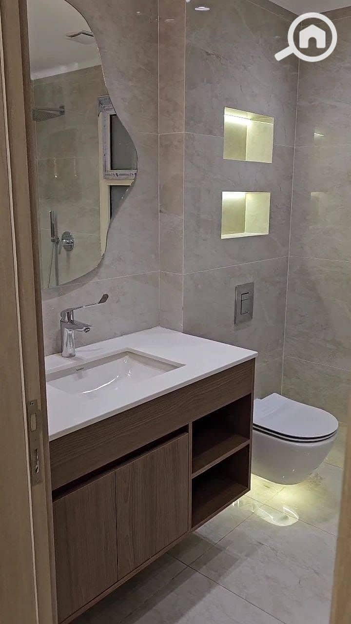 3 885fa23c-f74f-4eb4-b5e1-500288846ce8. jpg