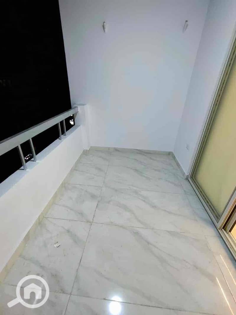 7 7ae5cf26-c987-4096-bcbc-2d13bb48f67a. jpg