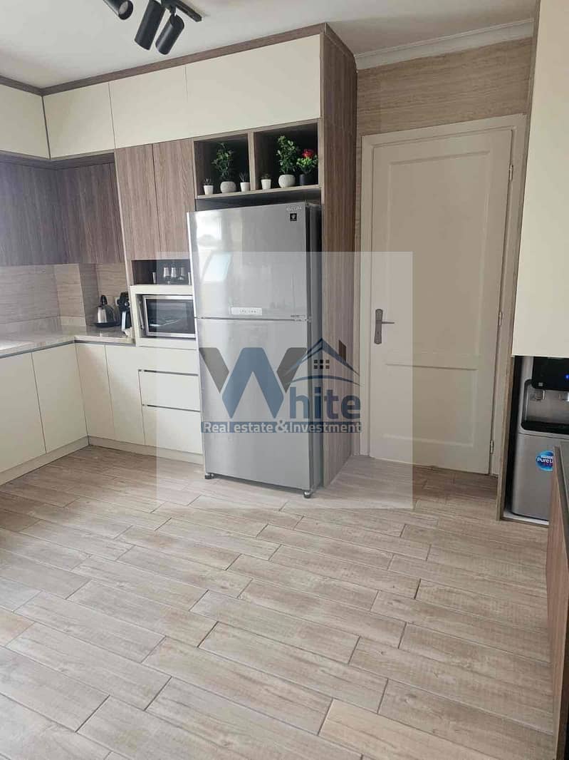 7 44f3a042-4cc7-4447-a74e-59ac92346328. jpg