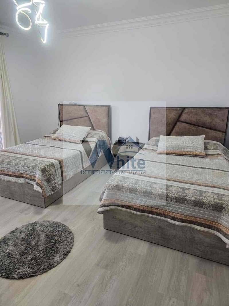 12 0f8ce476-4d67-4f60-82c1-c1bd595d03fa. jpg