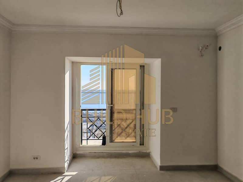 10 379e5cb2-e005-409f-8143-1f2034b14e39. jpeg