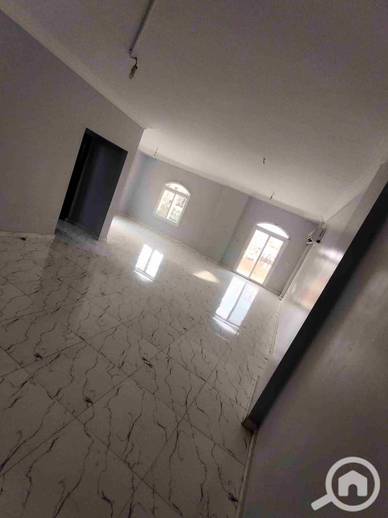 1000235606. jpg 1000235606. jpg