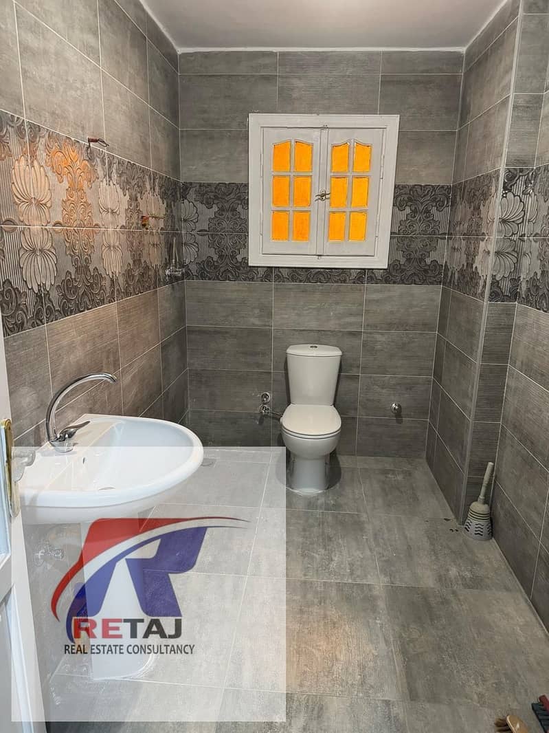 7 8c4294b6-7ac5-4f6e-8ac6-3c48b41384c7. jpg