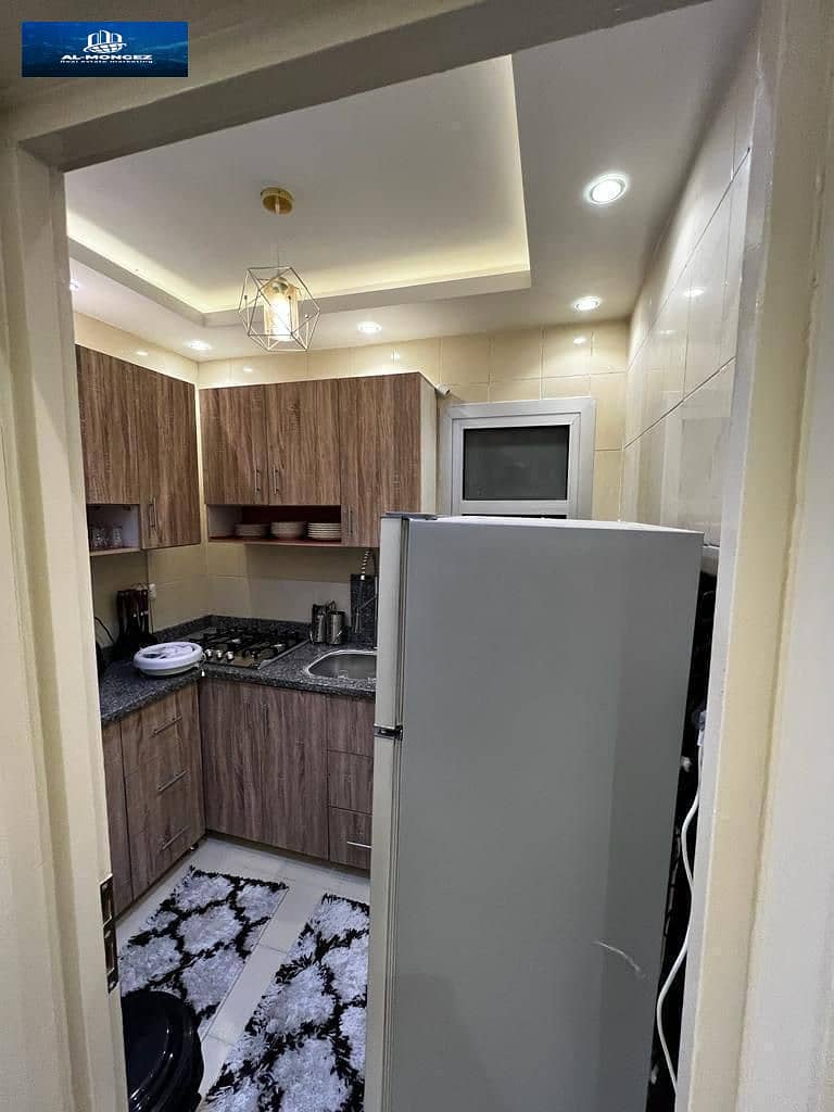 13 bbc79e6f-9ea0-4147-a2b6-873c2b8182d5. jpg