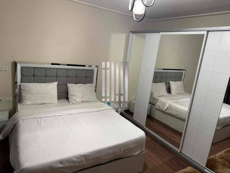 6 700e70a5-af7f-4932-8c7b-1e32c78a141c. jpg