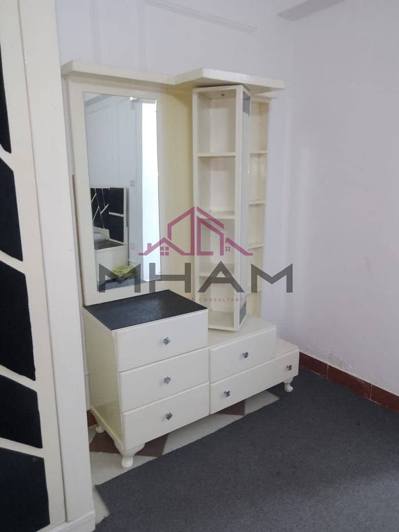 12 photo_5776001410305559759_y. jpg