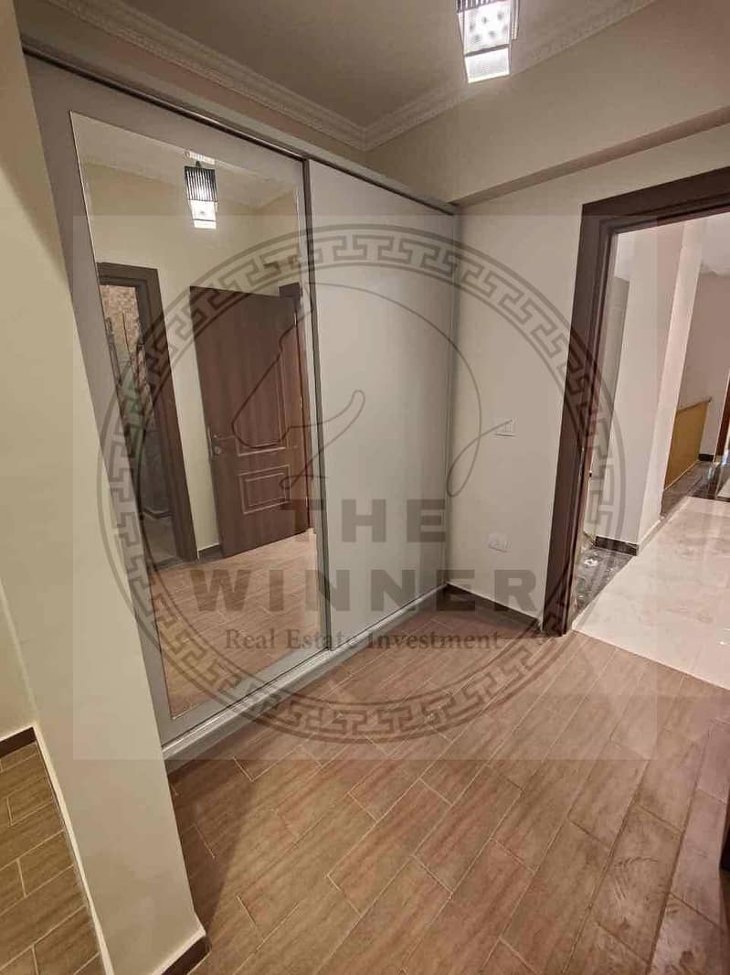 12 6c583a3b-1064-420e-bf5a-d1568d8b3cb3. jpg