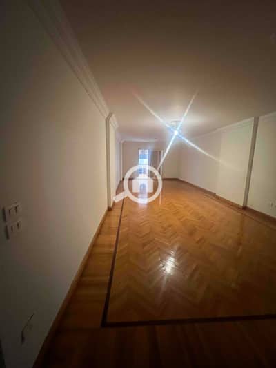 شقة 4 غرف نوم للايجار في كفر عبدو، الإسكندرية - IMG_4743. jpg