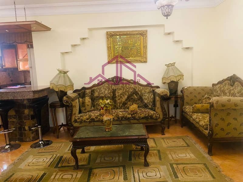 photo_5776001410305559721_y. jpg