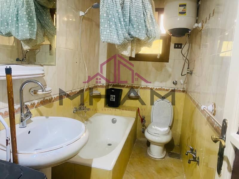 4 photo_5776001410305559715_y. jpg