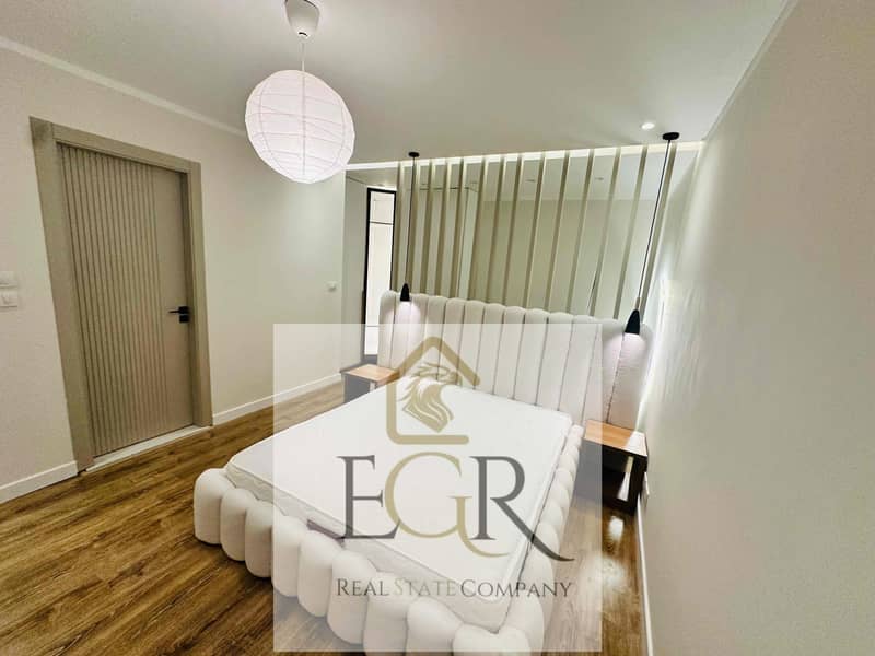 10 11988e98-67ec-45a9-8bed-8ec12e55ea01. jpg