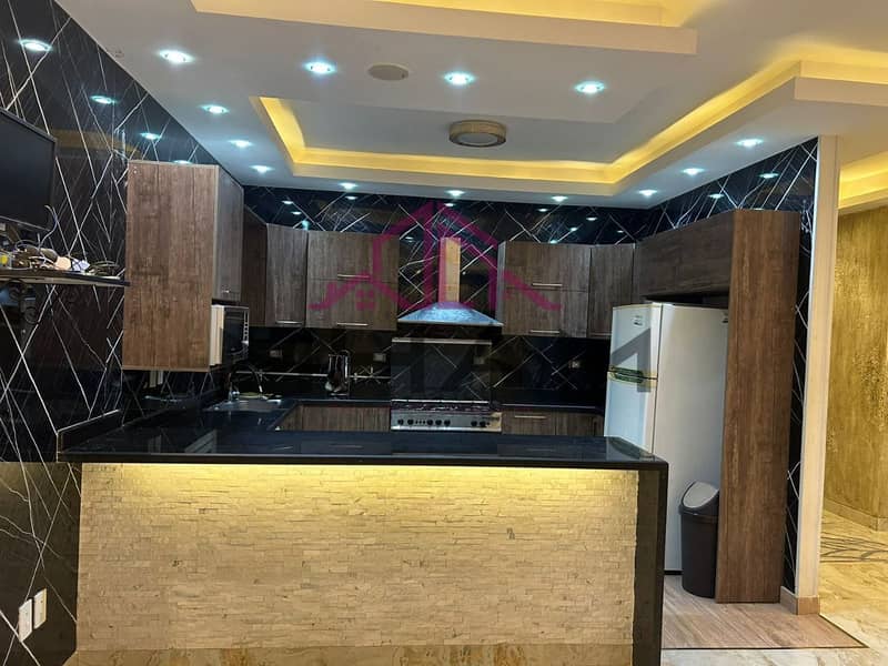 4 photo_5773635085188926247_y. jpg