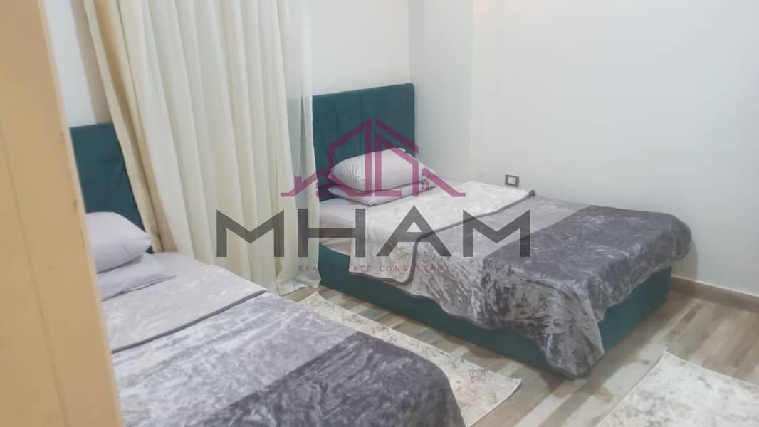 9 photo_5773635085188926252_y. jpg