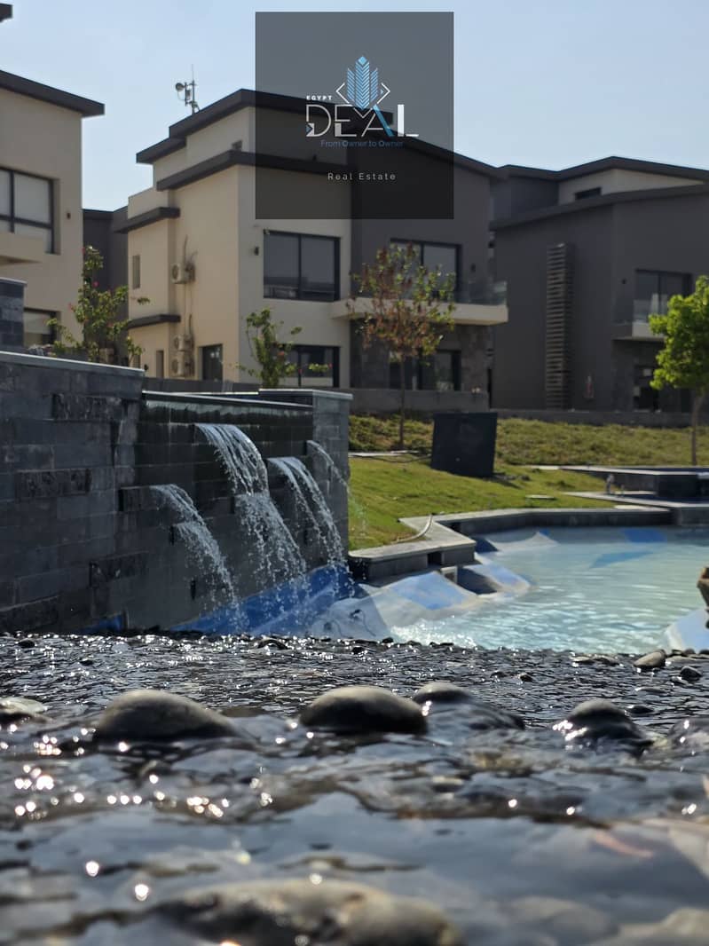 11 251c8fd0-0943-4320-b3e9-6b3f7076cdc5. jpeg