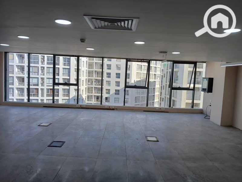 4 732b53e6-3bb8-430a-b467-7e6a1f3fec7d. jpeg