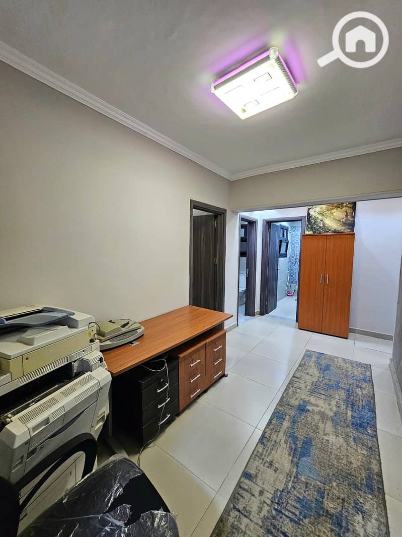 5 0518b74f-314a-4317-a809-8febcab95cc3. jpeg