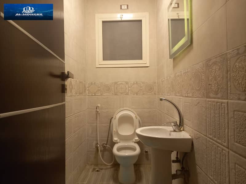 12 WhatsApp Image 2025-11-01 at 18.15. 35_f9e94c27. jpg