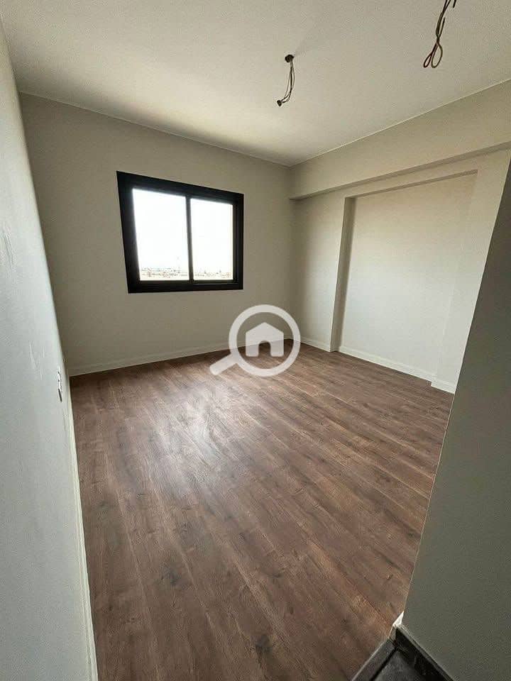 3 houahrilghuilatg. jpg