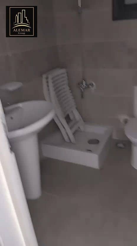 5 0fd4eb4a-1173-4f21-a17f-38b8db260243. jpg