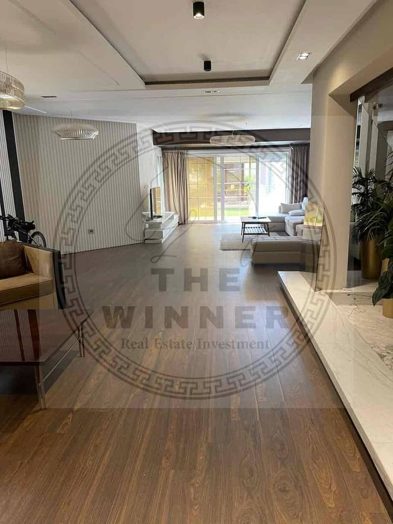 4 5a294852-4e1d-408c-b4a2-b4c3439f5658. jpg