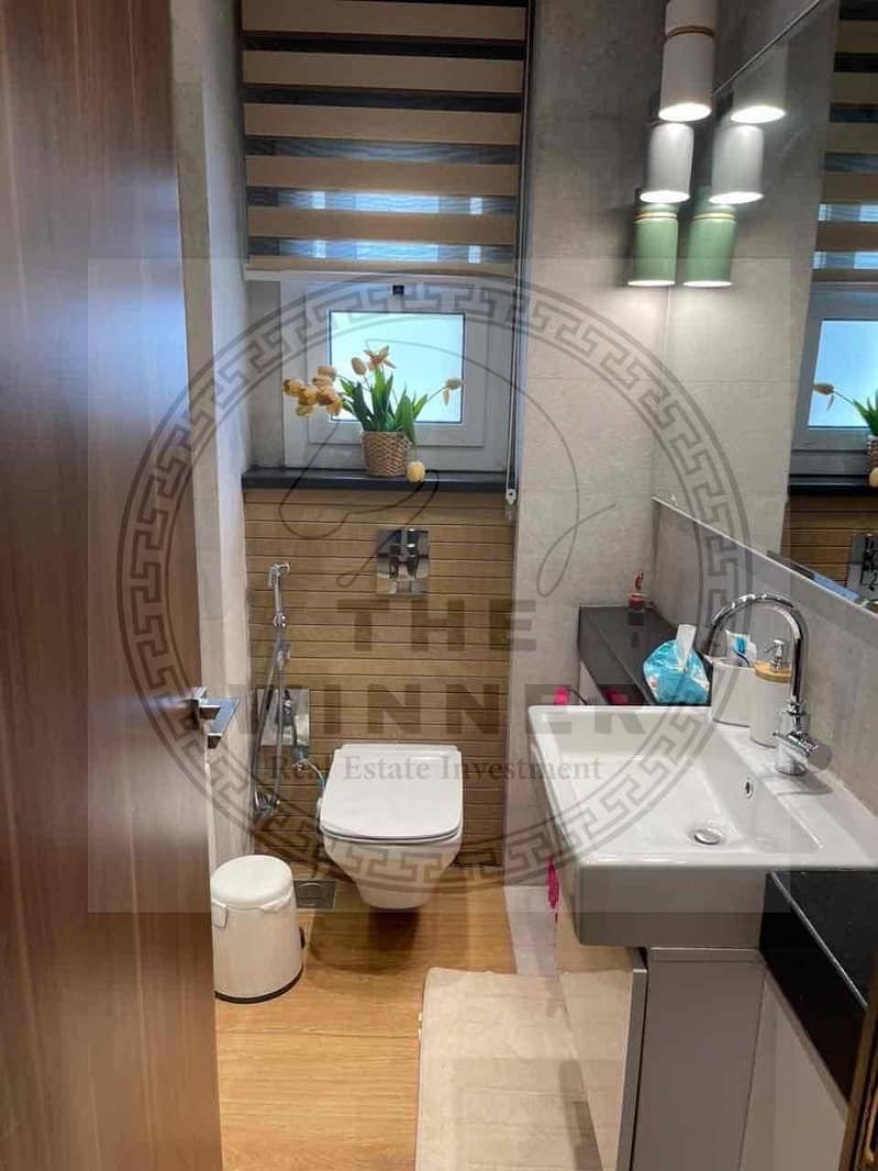 12 4fe1136d-d667-42e9-9191-e2e59163e4cb. jpg