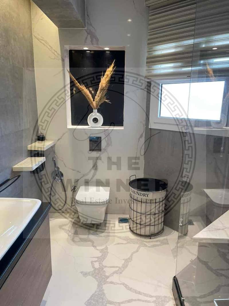 15 35b654fa-9ac9-4797-b27a-6ddff8f22144. jpg