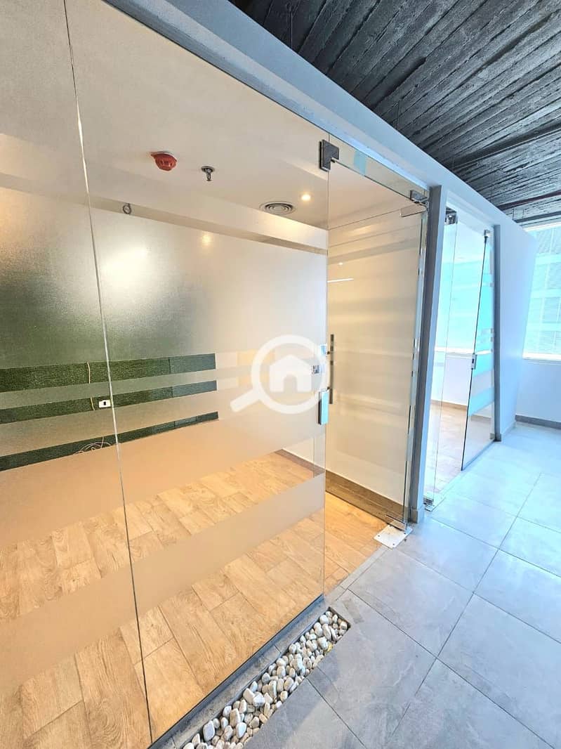 5 877fc763-54a9-4e92-a140-7852e7edac25. jpeg