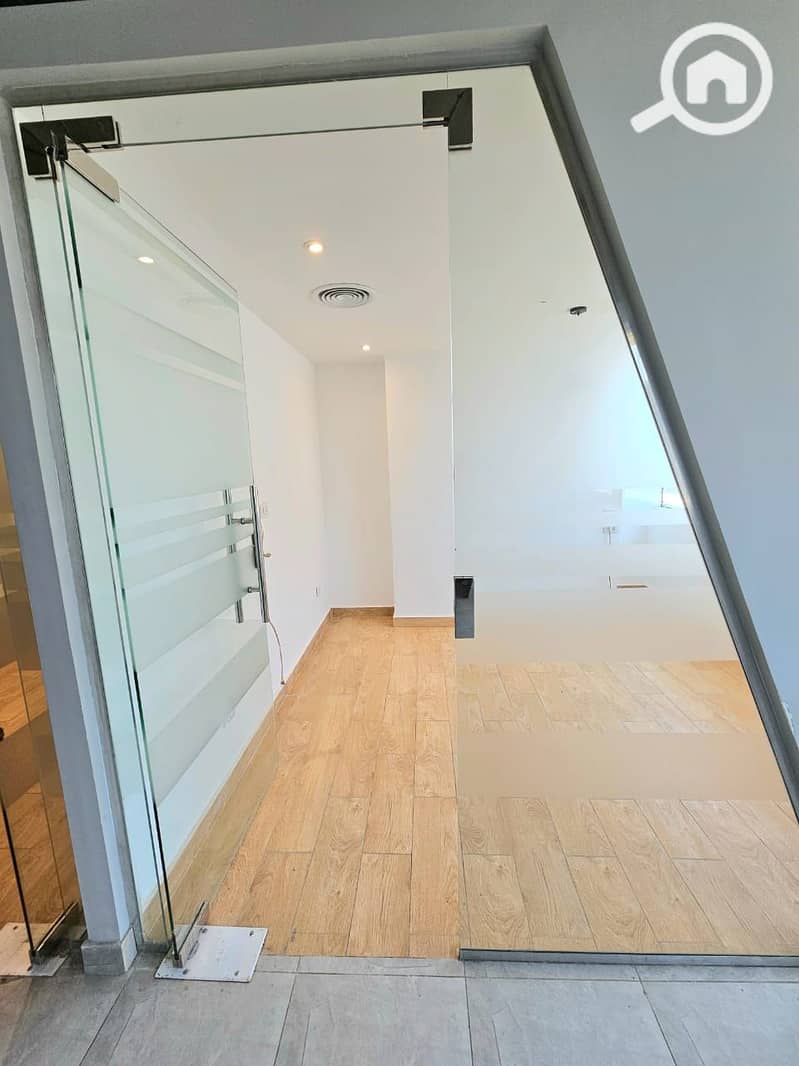 6 b8a8663d-a6b2-4193-adce-4565df95da31. jpeg