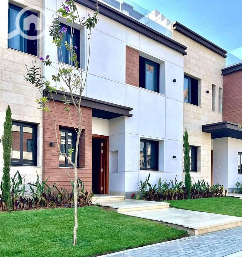 3 FB_IMG_1760822527156. jpg