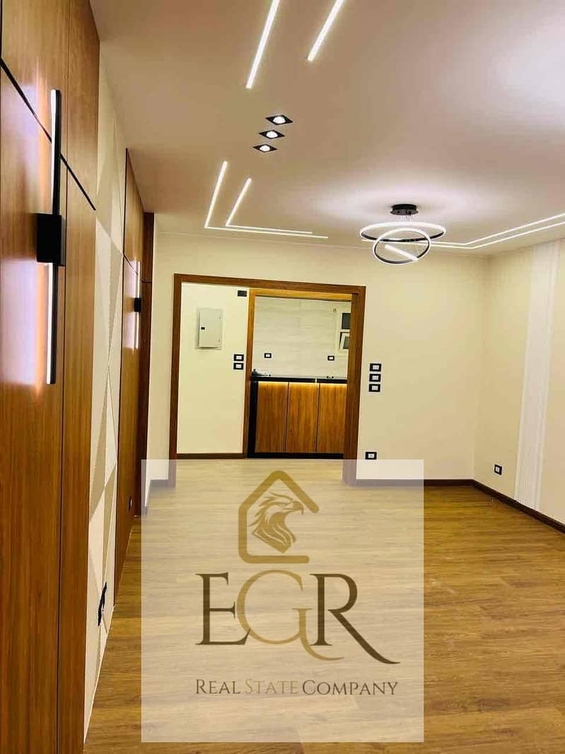 2 3e543bb8-62d4-4957-8236-80718c6d6bc6. jpg