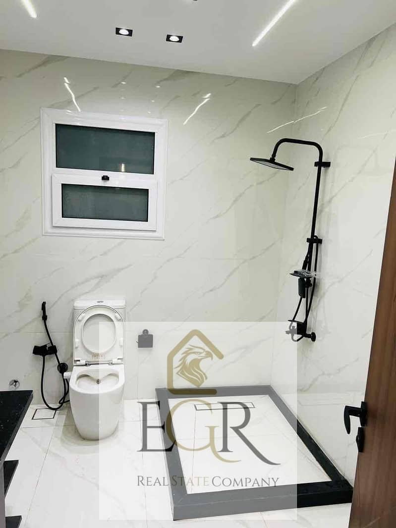 12 73c2bc26-a565-45f1-917f-4927656c9dfa. jpg