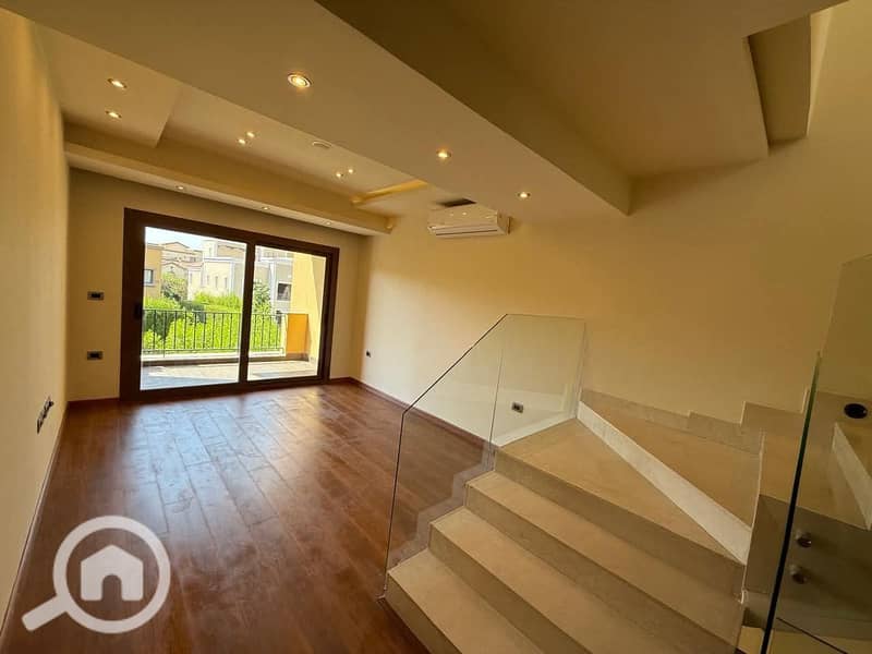 2 FB_IMG_1760839734876. jpg