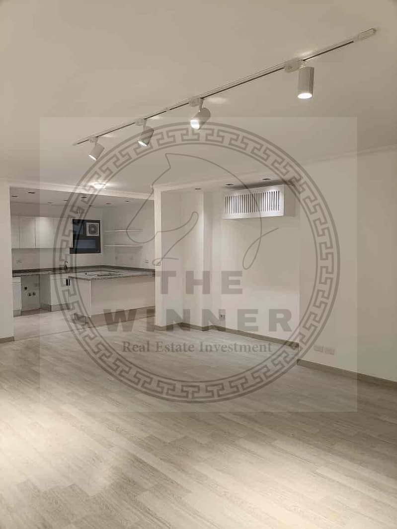 8 bf808e9b-a4d6-44f4-8832-122b877ff0ce. jpg