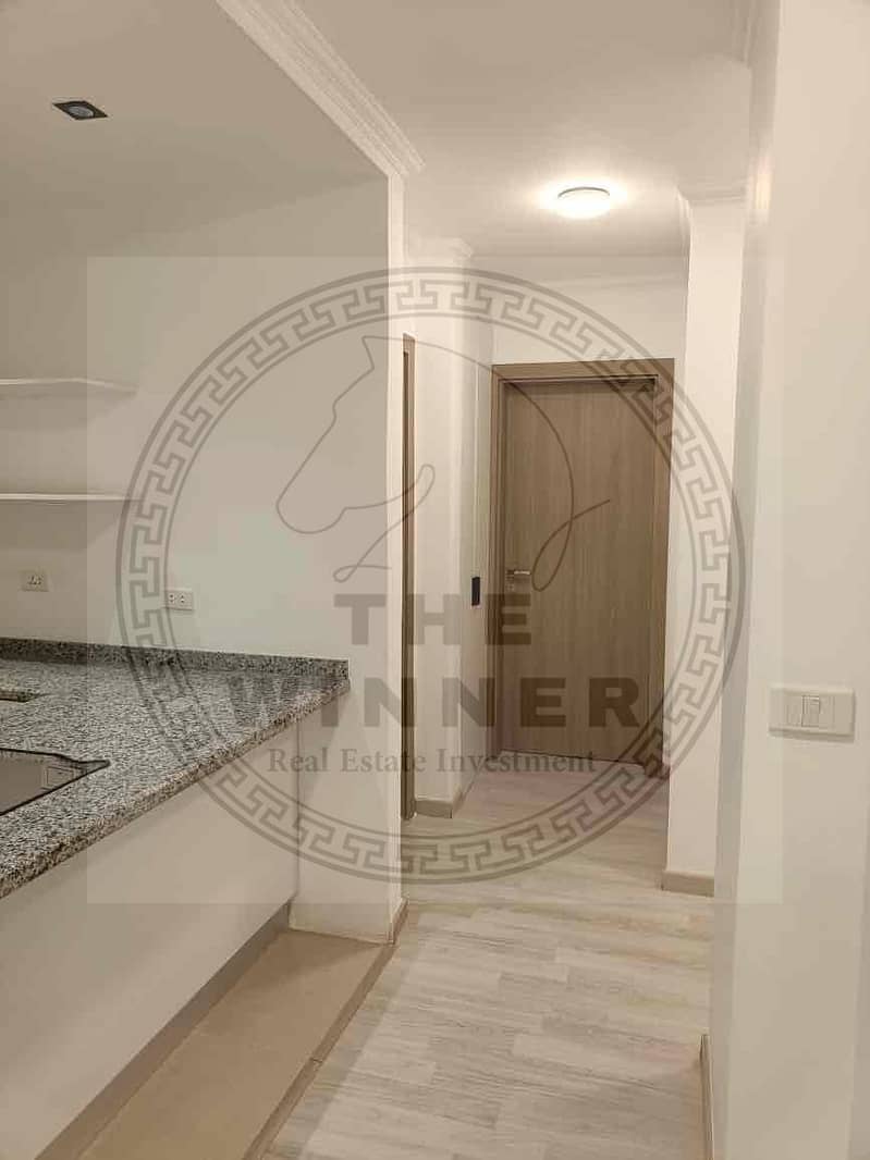 12 70167f01-f452-4718-a1fa-20a3283a7f47. jpg