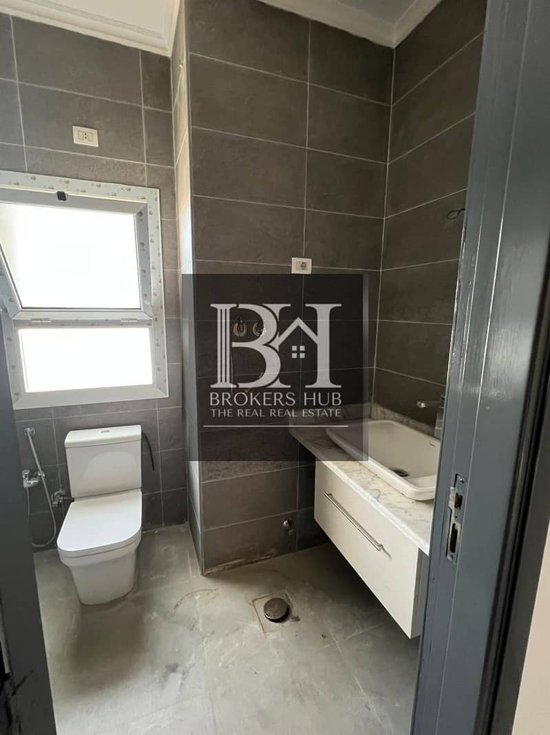 8 9dc430b4-e343-417d-952b-a64183c89d43. jpeg