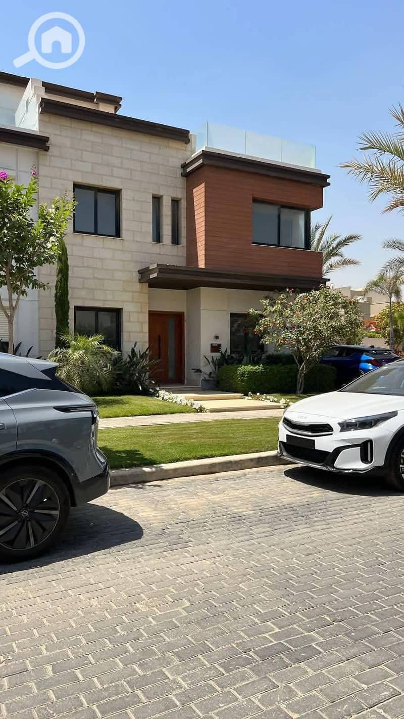 7 FB_IMG_1760822536259. jpg