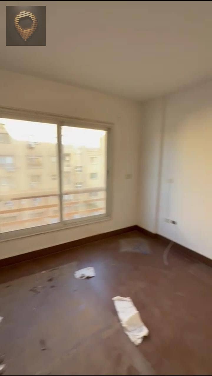 6 WhatsApp Image 2025-10-28 at 17.52. 40_3221975d. jpg