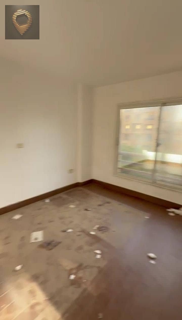 7 WhatsApp Image 2025-10-28 at 17.52. 41_7b4f0e0b. jpg