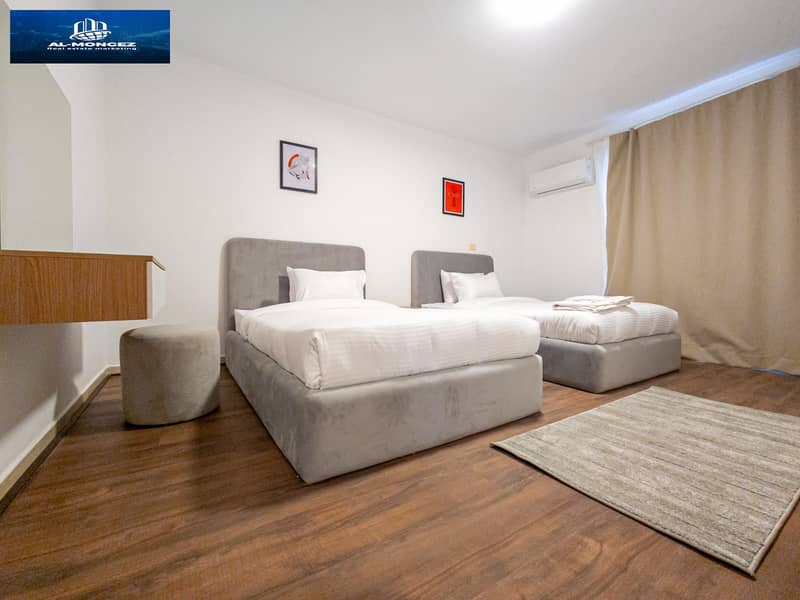 12 WhatsApp Image 2025-11-01 at 19.02. 41_1b5adc5a. jpg