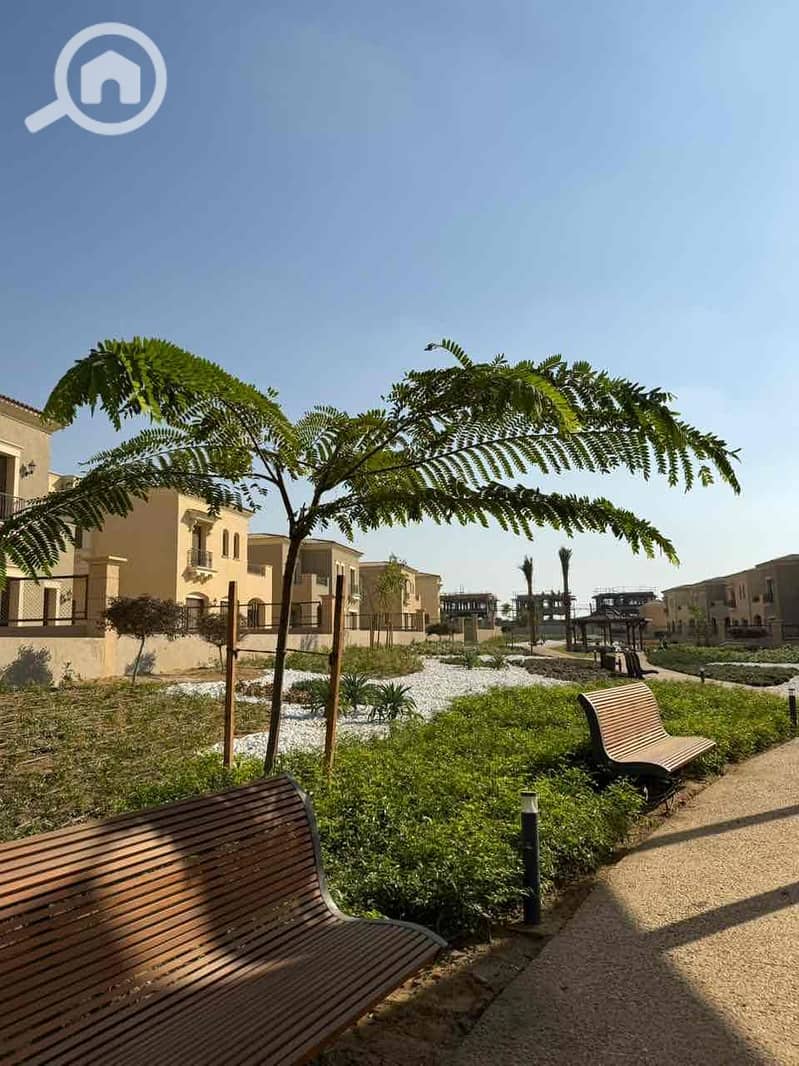 8 d10ab352-2f3b-4785-8ea4-29806a6d3625. jpg