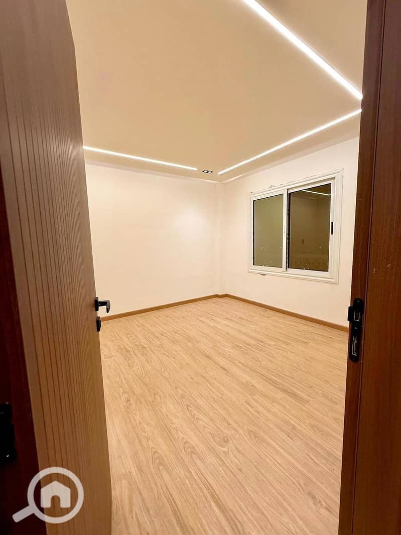 4 WhatsApp Image 2025-10-31 at 12.12. 41 AM(1). jpeg