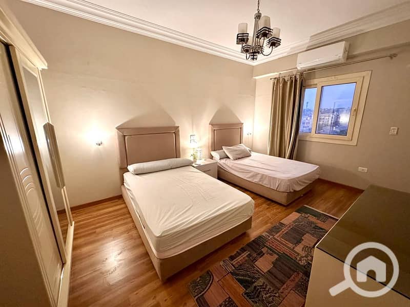 8 34cf742a-5076-4bdf-b0ea-c2f3b84e8fbe. jpg