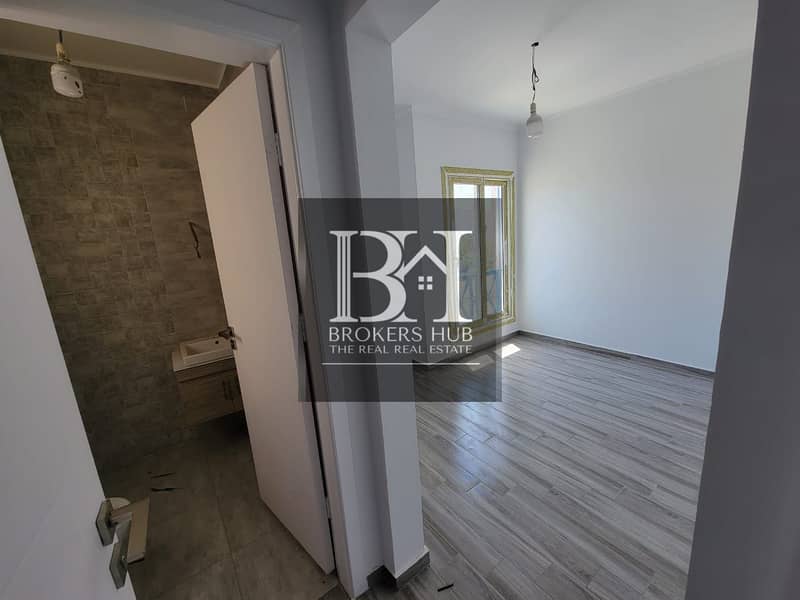 5 12ae1ce6-b79e-4e46-9441-4c749ad929ae. jpeg