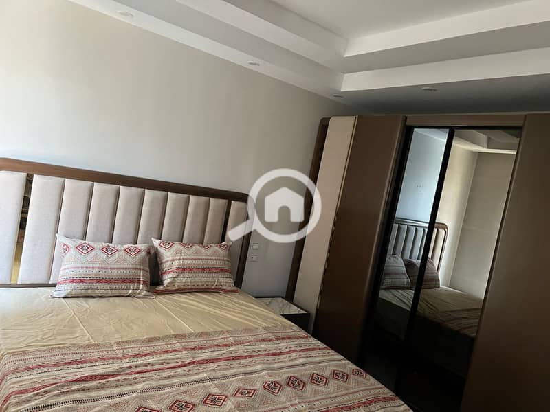 2 c198db83-be7c-4c3d-85d8-60d1d26d34b1. jpg