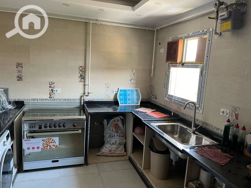 4 b6f6414b-e634-4921-8953-a3f2adb839b6. jpg