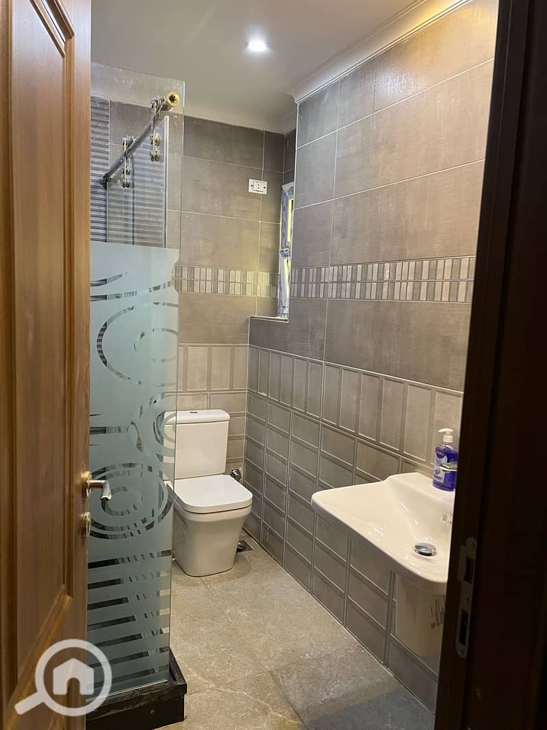 5 c240a930-bef4-4220-806a-3adfe160dfde. jpg